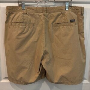 Columbia Washed Out Chino Shorts Men’s Size 40 10in. Inseam Outdoor Khaki Beige
